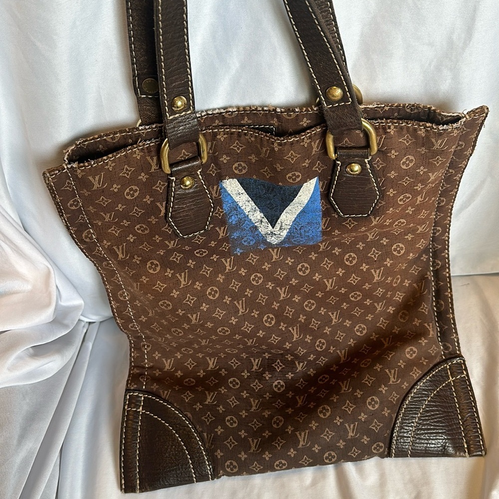 RARE Louis Vuitton Tanger Tote Bag. L:15 X W:13